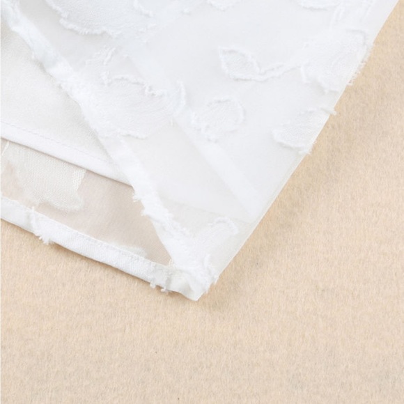 White Floral Textured V-Neck Buttoned Blouse - Picture 7 of 10